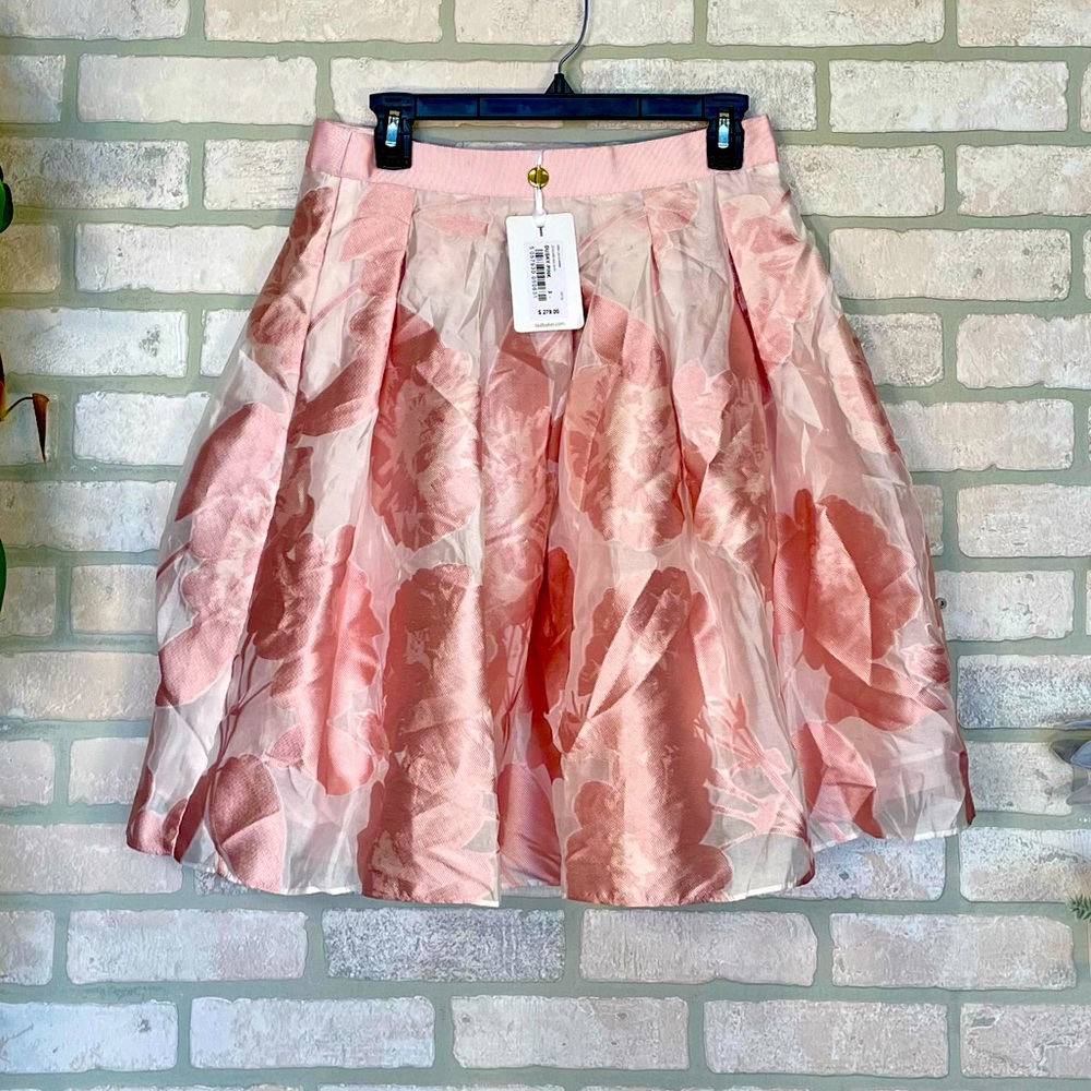 Ted Baker brand - Gorgeous tulle skirt in a dusky pink color, New With Tags!